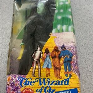The Wizard of Oz Wicked Witch Figure - Black & Green